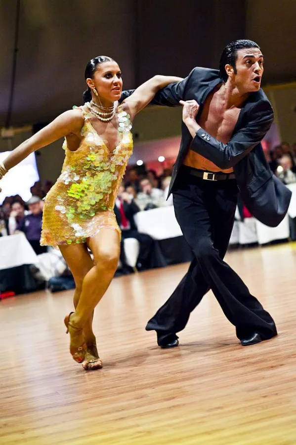 Mit einer atemberaubenden Show faszinierten Stefano  & Olga das Publikum beim Euro Dance Festival. Vor allem Stefano ließ so manches Frauenherz höher schlagen.