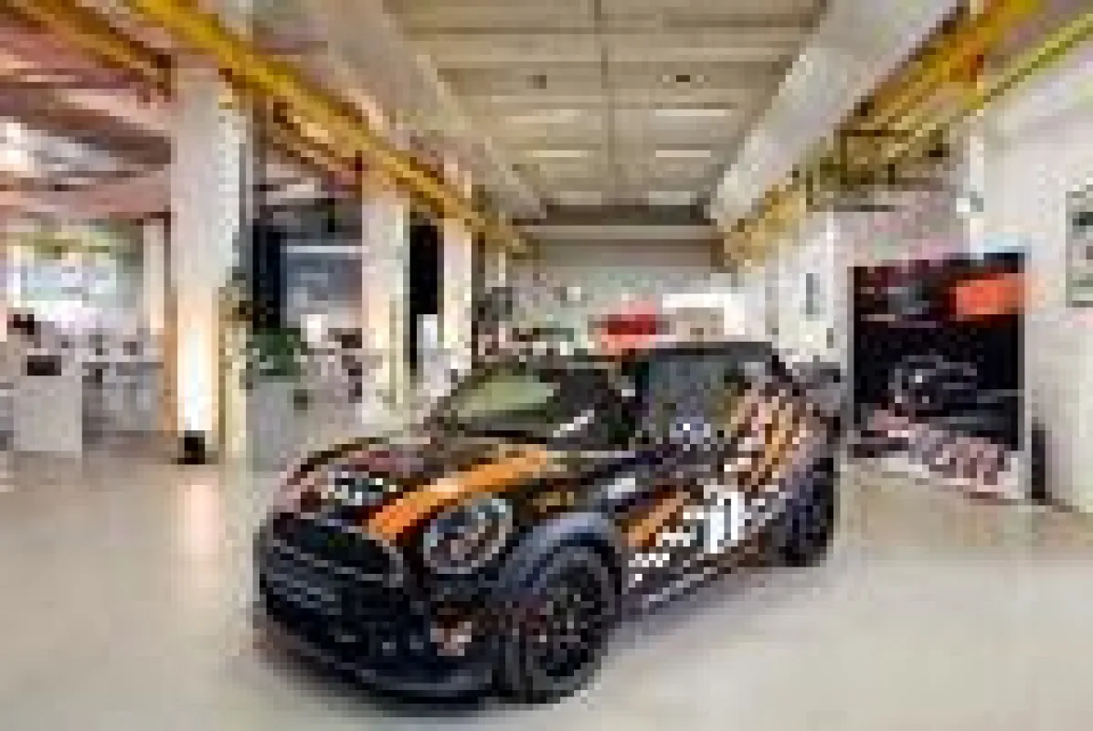 Um Fahrzeuge geht es auch beim PCI Nano Racingcup – und zwar um den MINI John Cooper Works.