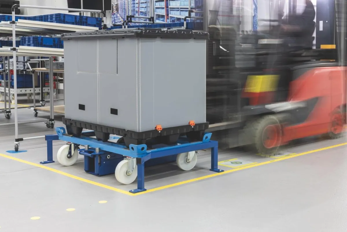 Die Trolleydockingstation hält Trolleys an Ort und Stelle – effizient und sicher. stefankiefer.com