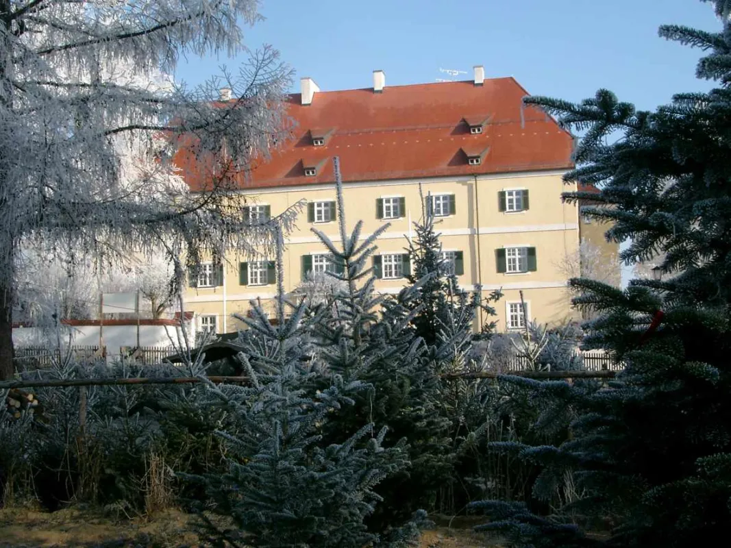Schloss Unterweikertshofen