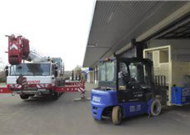 Bild: Electronic-Displays-Center wächst