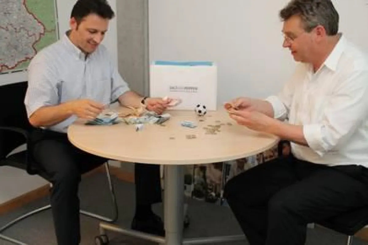 Sven Scholz (links), Vorsitzender der SALT AND PEPPER Geschäftsführung, und Gisbert Dörner, CFO