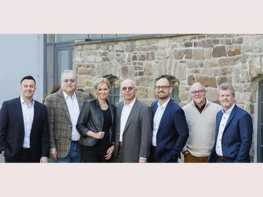 Bild: Junges Team übernimmt die Geschäfte bei OPITZ CONSULTING