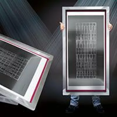 Bild: Rekordverdächtige Innovation: Mit BECmax präsentiert BECKTRONIC die größte SMD-Schablone auf der SMT