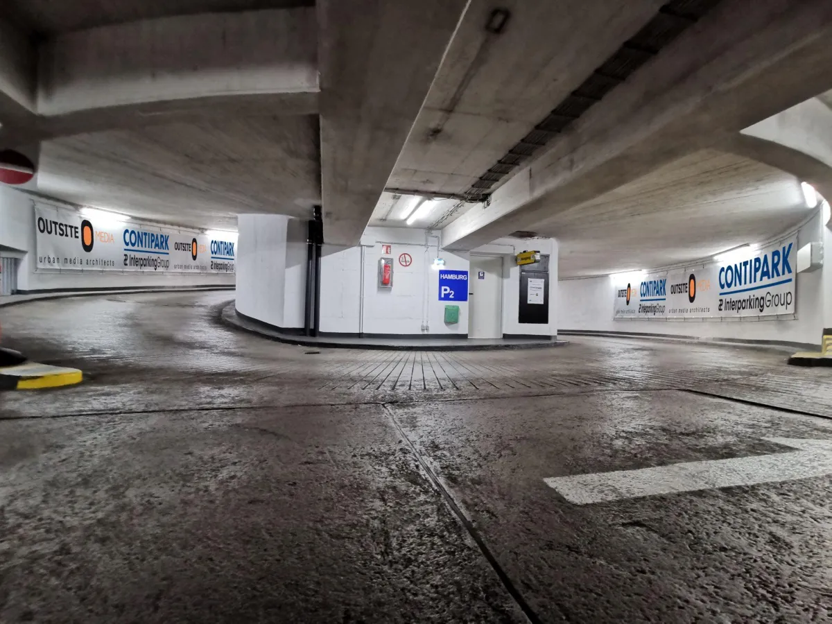 die Spindel des Parkhauses 