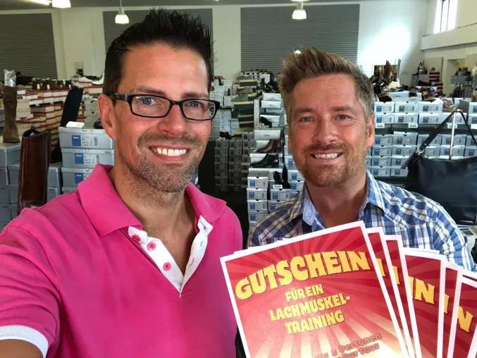 Comedy und Party! 10 x 2 Freikarten von schuhplus für Kiez-Tour Bild: Comedy und Party! 10 x 2 Freikarten von schuhplus für Kiez-Tour