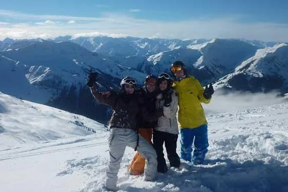 Fit Jugendreisen im Winter – Neue Unterkunft in Saalbach Bild: Fit Jugendreisen im Winter – Neue Unterkunft in Saalbach
