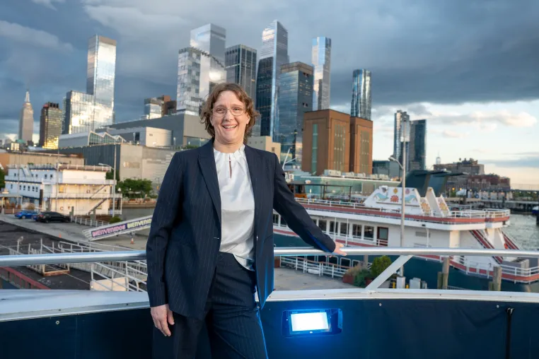 Von Schleswig nach New York – großer Karrieresprung für Gönna Hartmann Bild: Von Schleswig nach New York – großer Karrieresprung für Gönna Hartmann
