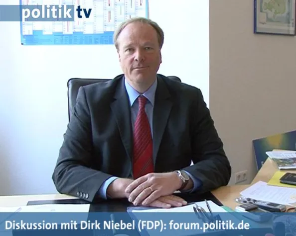Politiker fordern per Videobotschaft zum Dialog mit den Bürgern auf Bild: Politiker fordern per Videobotschaft zum Dialog mit den Bürgern auf