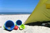 Mama, mir ist schlecht... Allein mit Kind in den Urlaub – wie es allen Spaß macht Bild: Mama, mir ist schlecht... Allein mit Kind in den Urlaub – wie es allen Spaß macht