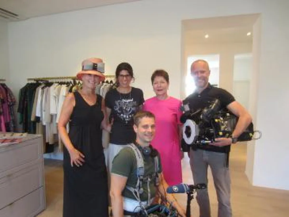 TV-Redakteurin Andrea Pohlei nebst Team und Sonja Grau