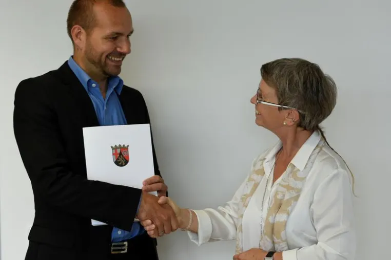 Dr. Wolfgang Kiess zum Professor für "Softwaretechnik für Industrie 4.0" ernannt Bild: Dr. Wolfgang Kiess zum Professor für "Softwaretechnik für Industrie 4.0" ernannt