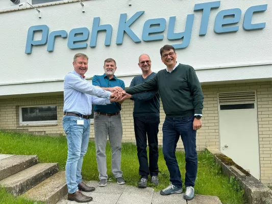 Bild: Neuer Gesellschafter: PrehKeyTec Geschäftsführer beweist Vertrauen in Strategie und Mitarbeiter