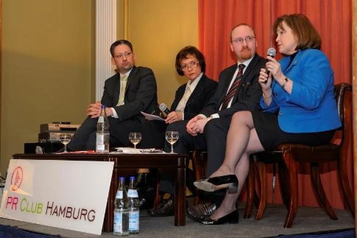 v. l. n. r.: Heiko Kretschmer, Dagmar Winklhofer-Bülow, Dr. Marco Althaus und Generalkonsulin Karen E. Johnson