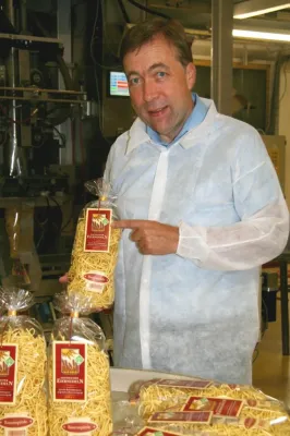 Bild: Alb-Gold Teigwaren präsentiert Produkte mit dem neuen bundeseinheitlichen „Ohne Gentechnik-Logo“