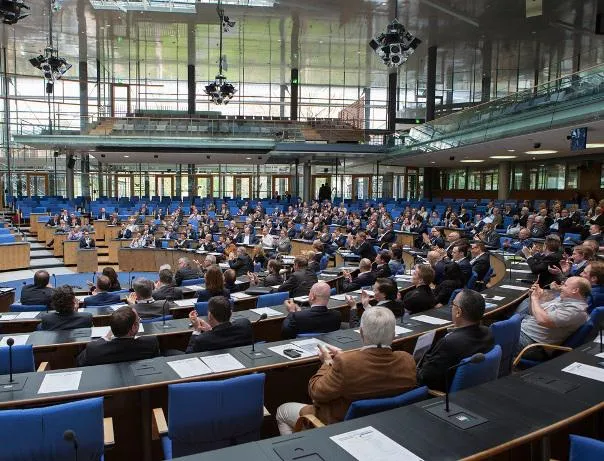 Bild: Gipfeltreffen der Braubranche: ibau Fachkongress 2015 stößt auf breite, überaus positive Resonanz