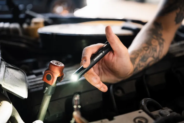 Bild: Zweibrüder liefert professionelles Licht für Handwerk und Industrie