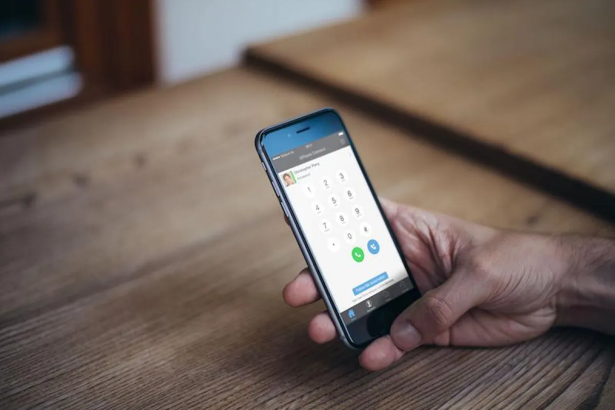 C4B - xPhoneConnect Mobile App