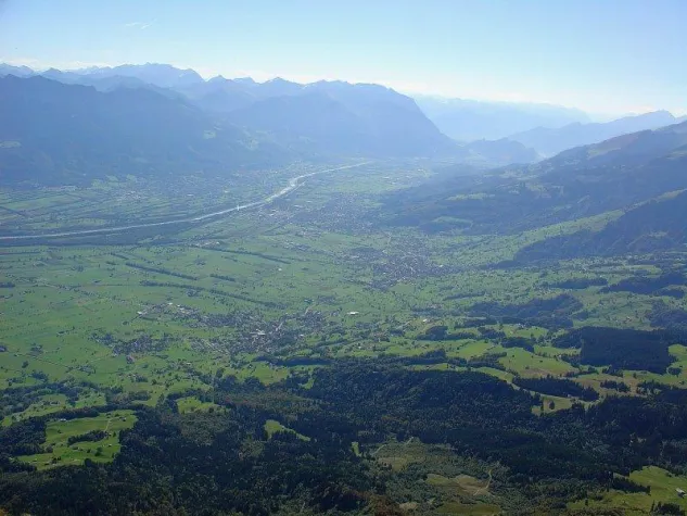 Bild: Ferienparadies statt „Steueroase“ - Liechtenstein – „MITTENDRIN“ in der Europameisterschaft 2008