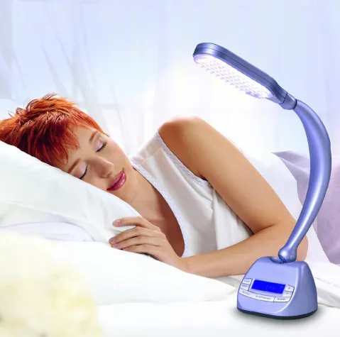 Bild: Sanft geweckt werden und aktiv den Tag beginnen mit dem DAVITA® Lichtwecker Luxor-LED