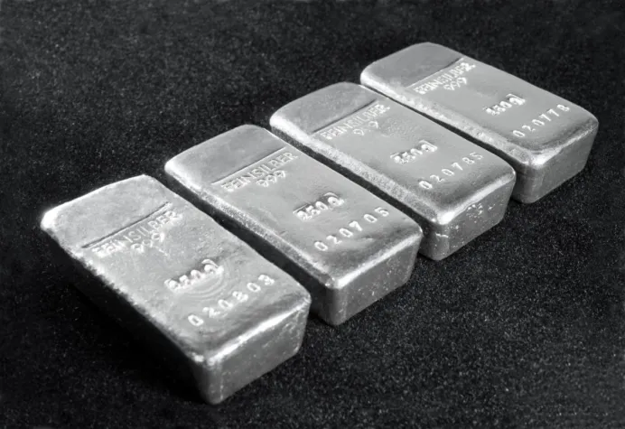 Bild: Der Welt geht das Silber aus!
