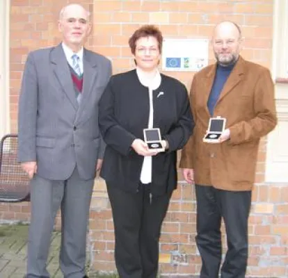 Transnationales Projekt der Kulturdörfer Europas erhält Ehrenmedaille von Frau Ministerin Wernicke Bild: Transnationales Projekt der Kulturdörfer Europas erhält Ehrenmedaille von Frau Ministerin Wernicke