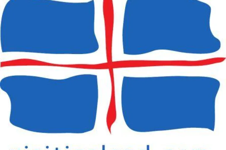 Bild: Das nordisländische Akureyri lädt im Mittsommer zum nächtlichen Golfturnier