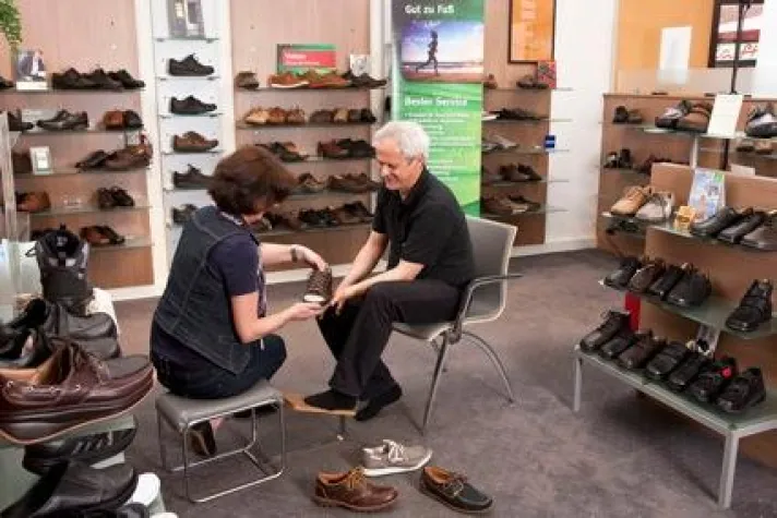 Bild: Vorsicht vor Schadstoffen in Schuhen