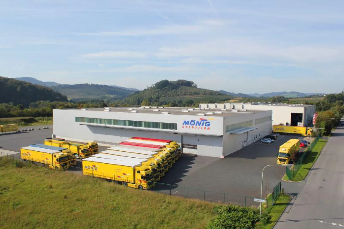 Das Zentrallager des Logistikdienstleisters Mönig Logistik GmbH in Meschede.
