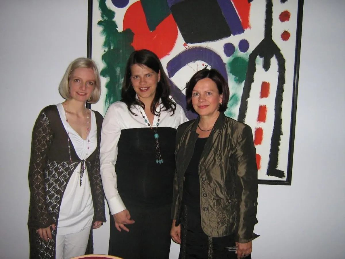 v.l ks. n. re.: Daniela Kreißig, Varenia und Anita Käppler