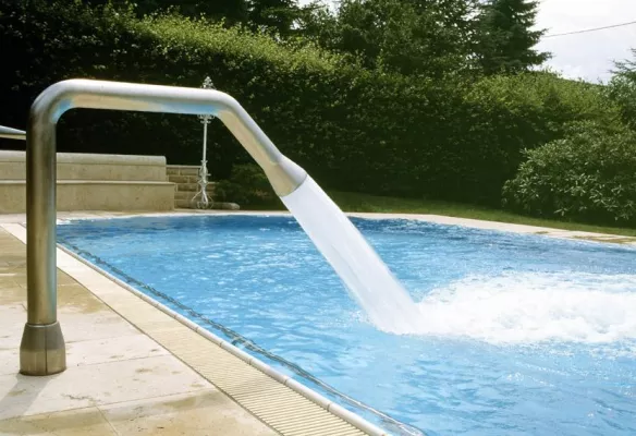 Bild: Das komplette  Schwimmbadvergnügen auf Knopfdruck: Die neue Wellness-Steuerung sopra-Spa Control