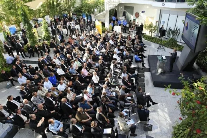 Bild: 250 IT-Experten beim Controlware Security Day 2011