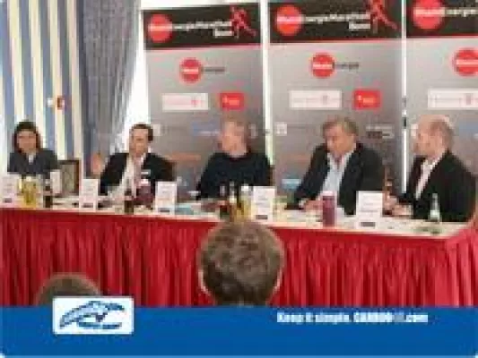 Bild: RheinEnergie Marathon Bonn Pressekonferenz mit Carboo4U und Birgit Lennartz