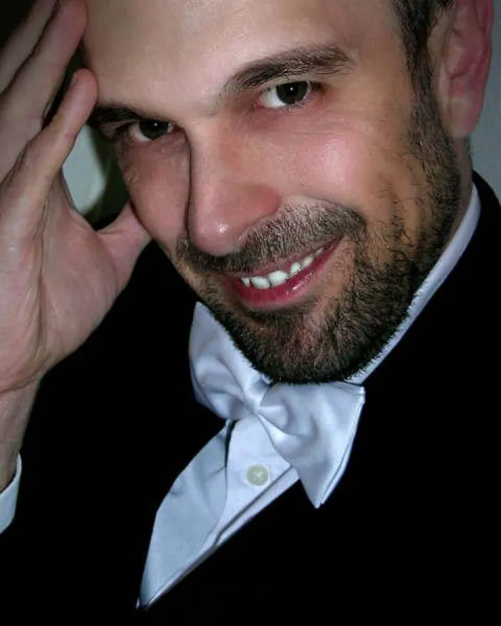 Simone Perugini - Dirigent