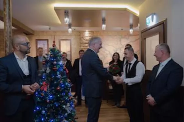 Bild: Geschäftseröffnung - LA Mediterran im Kapuzinerbogen