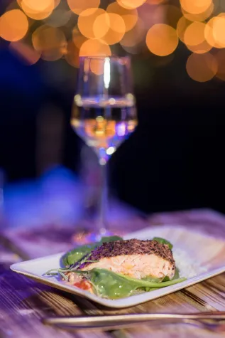 Bild: Weihnachtsfeiern müssen rechtzeitig geplant werden