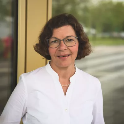 Bild: Grundschulkinder und Eltern für Internet und KI fit machen