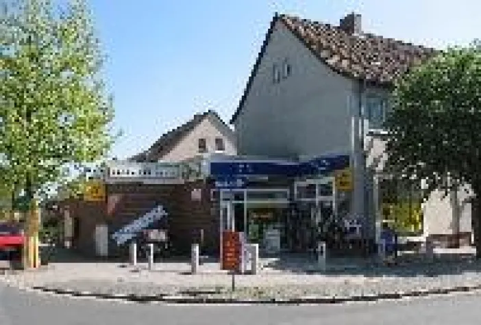 Dem Kiosk „Fricke Shops“ bleiben die Kunden weg Bild: Dem Kiosk „Fricke Shops“ bleiben die Kunden weg