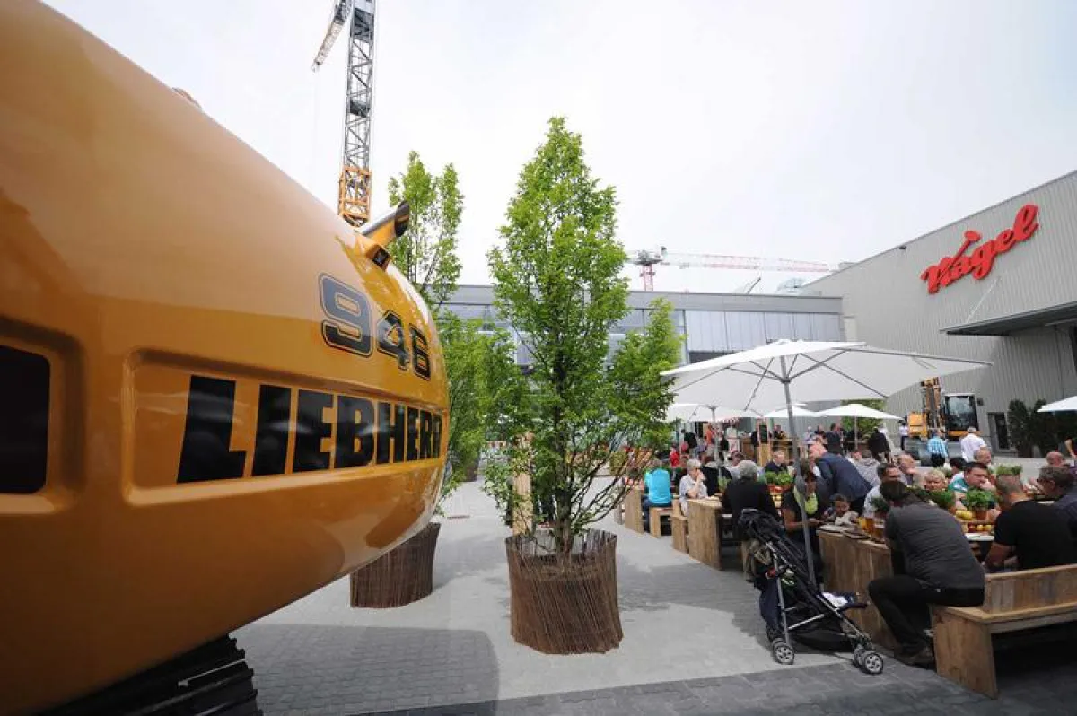 Niederlassungseröffnung von Liebherr und Nagel in Frankfurt (Foto: plan-j, frei zur Veröffentlichung
