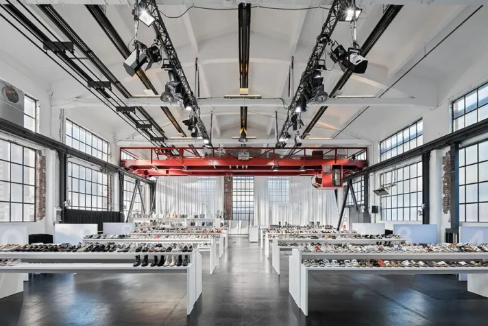 Bild: Schuh-Chic und Industrie-Charme - Gabor bei der „Gallery SHOES“ Premiere