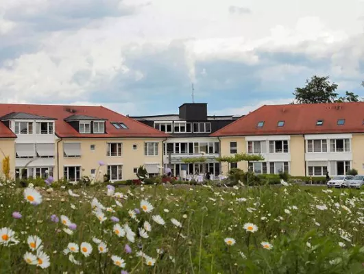 Bild: Ort der Würde und Heimat