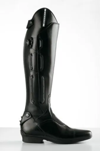 Neuer Reitstiefel von Veredus Bild: Neuer Reitstiefel von Veredus