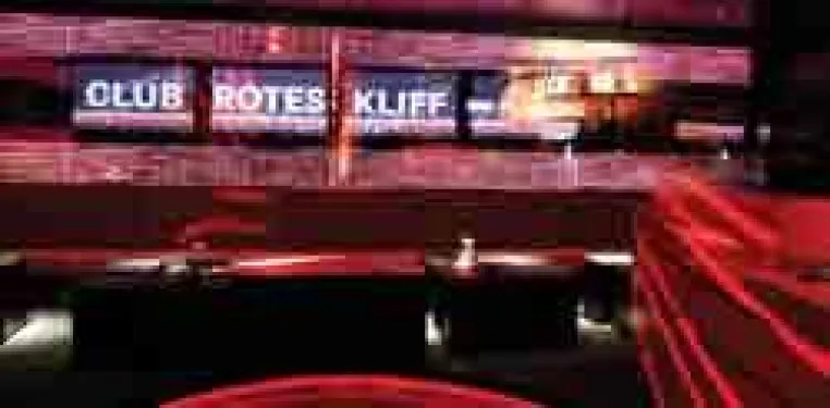 Mit 30 Jahren das erste Facelifting Bild: Mit 30 Jahren das erste Facelifting
