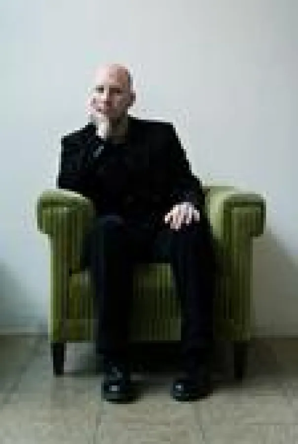 Der Düsseldorfer Autor Autor Sven-André Dreyer (Fotograf Thomas Stelzmann)