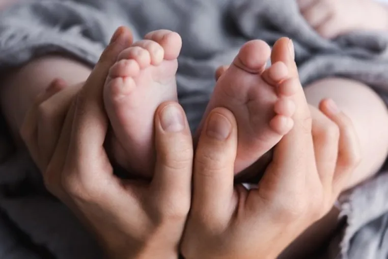 Bild: Meningokokken-Sepsis – Wie Eltern ihre Kinder bestmöglich schützen können