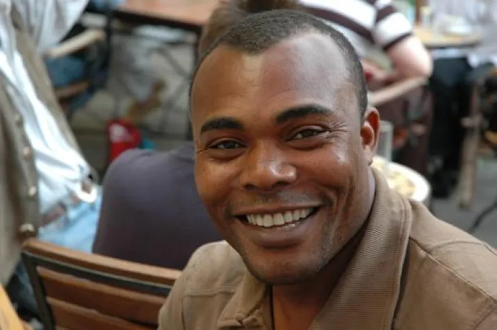 Erster Dusseldorf Smile Day am 14. April – Wir suchen das Gewinner-Lächeln Bild: Erster Dusseldorf Smile Day am 14. April – Wir suchen das Gewinner-Lächeln