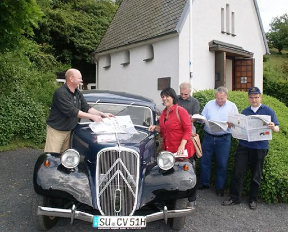 Mit dem Rheintaler-Mobil zur Vorstellung des Rheintaler-Magazins am Ehrenmal über Rheinbrohl