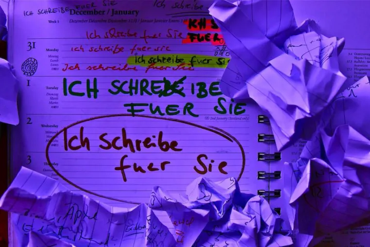 Bild: Grundmodell mit Sonderausstattungsmerkmalen- Schreibwerkstatt "ichschreibefuersie" eröffnet