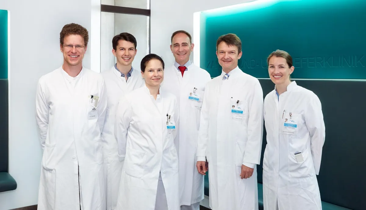 Das Kern-Team des Zahntraumazentrums Regensburg am UKR. Foto: UKR