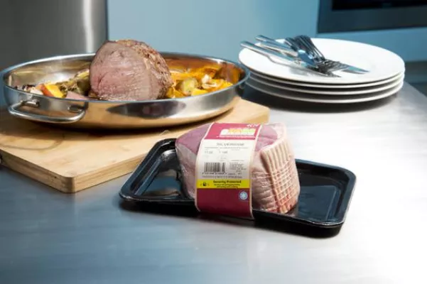 Bild: TraySkin®-XPlus für große Formate – und noch viel mehr: Innovatives Vakuum-Verfahren in vielen Varianten